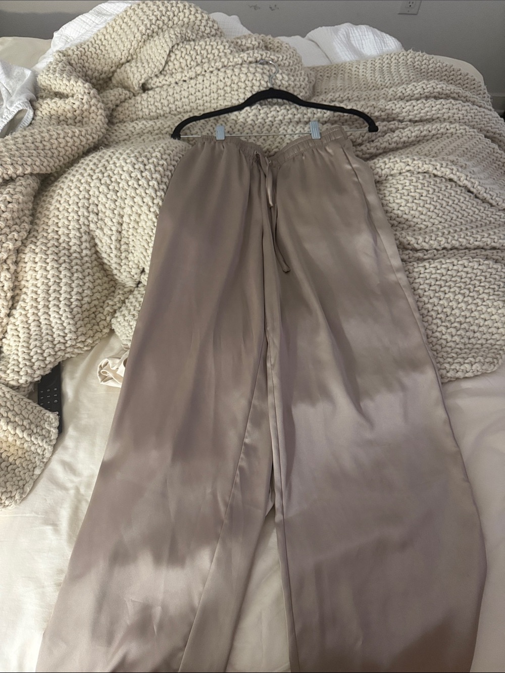 Forever 21 Taupe Wide-Leg Satin Pants S small